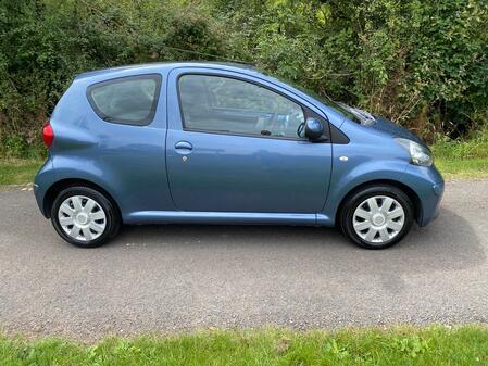 TOYOTA AYGO 1.0 VVT-i Blue